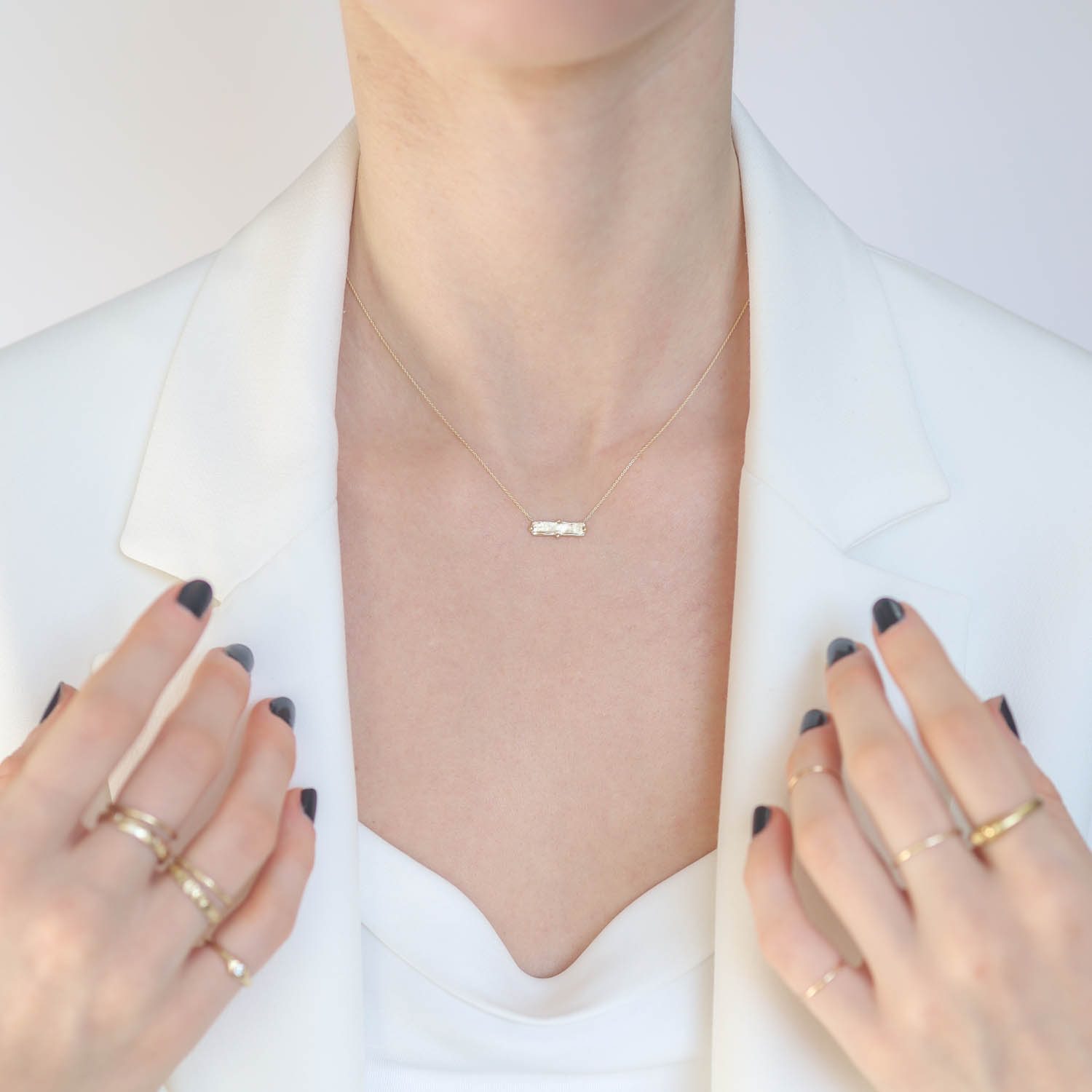 Lio & Linn: Necklace,1 Rectangular dot,14k Yellow Gold
