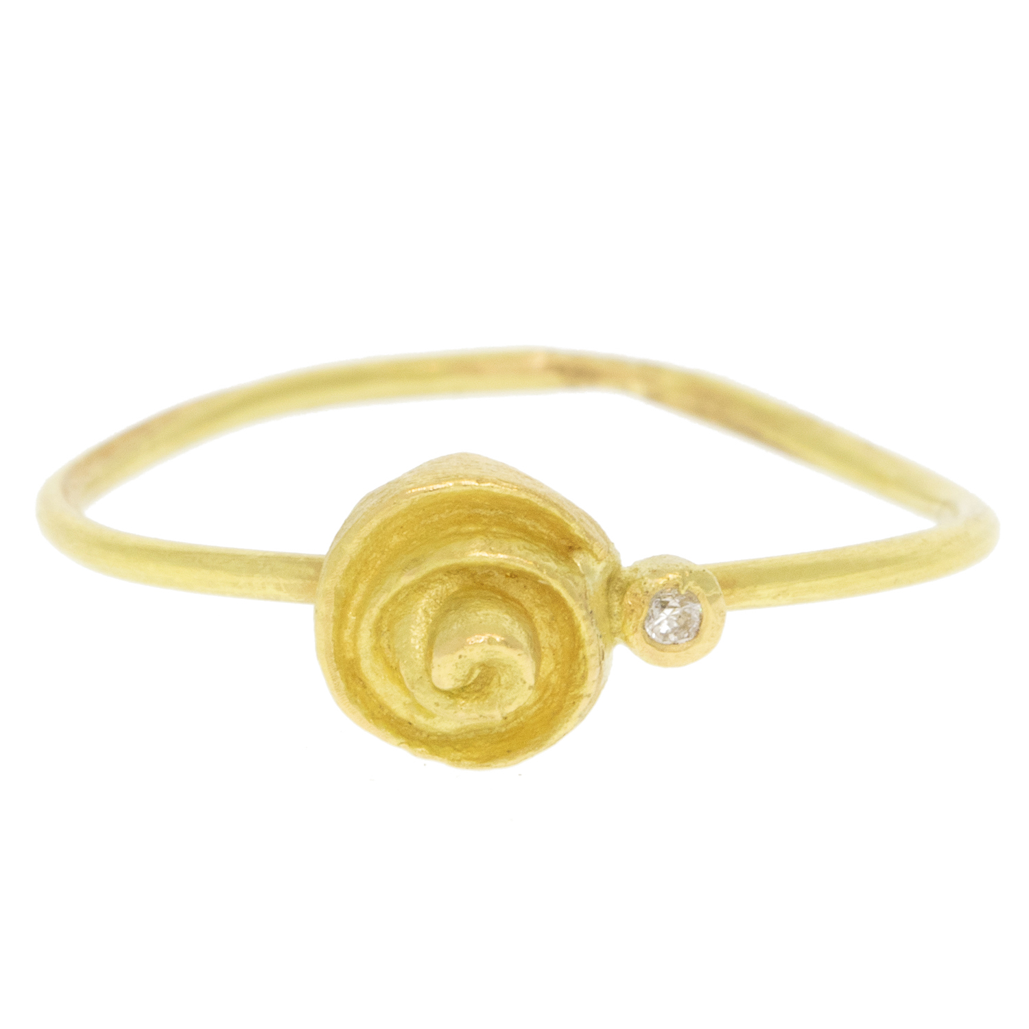 Lene Vibe: Ring, Swirl, Diamonds .01ct, 18K gold. size 6, 7/32" x 5/16"