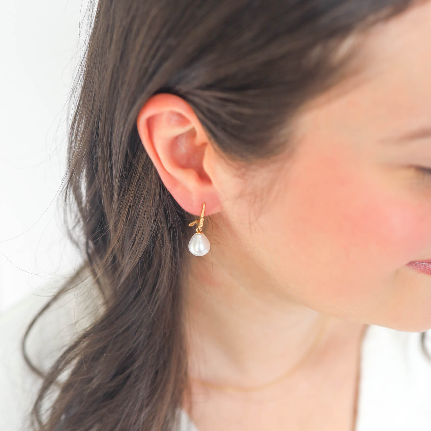 Alison Shiboski : South sea pearl earrings,18K