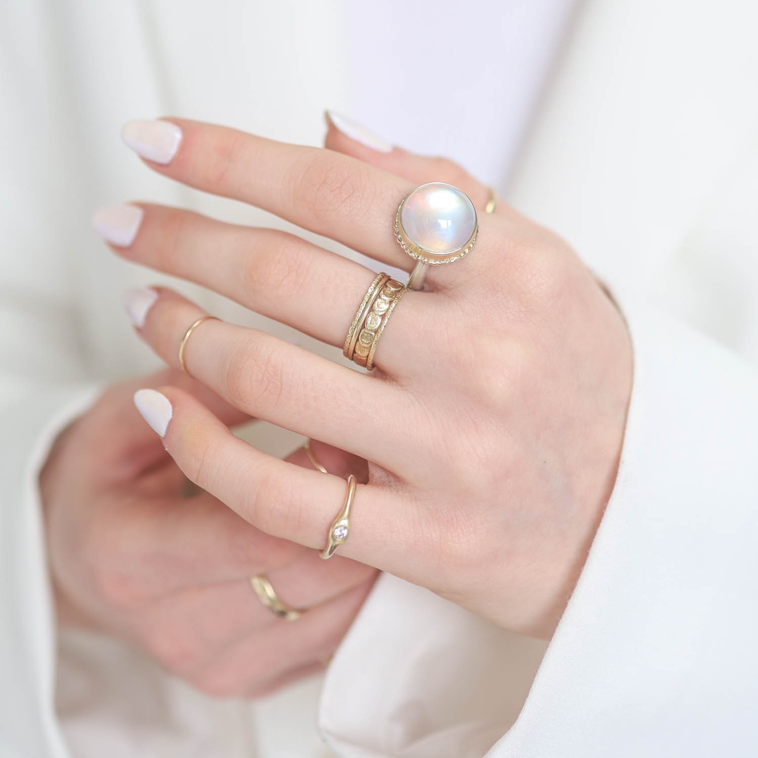 Jamie Joseph Trunk Show:GOLD RING 186, WHITE RAINBOW MOONSTONE