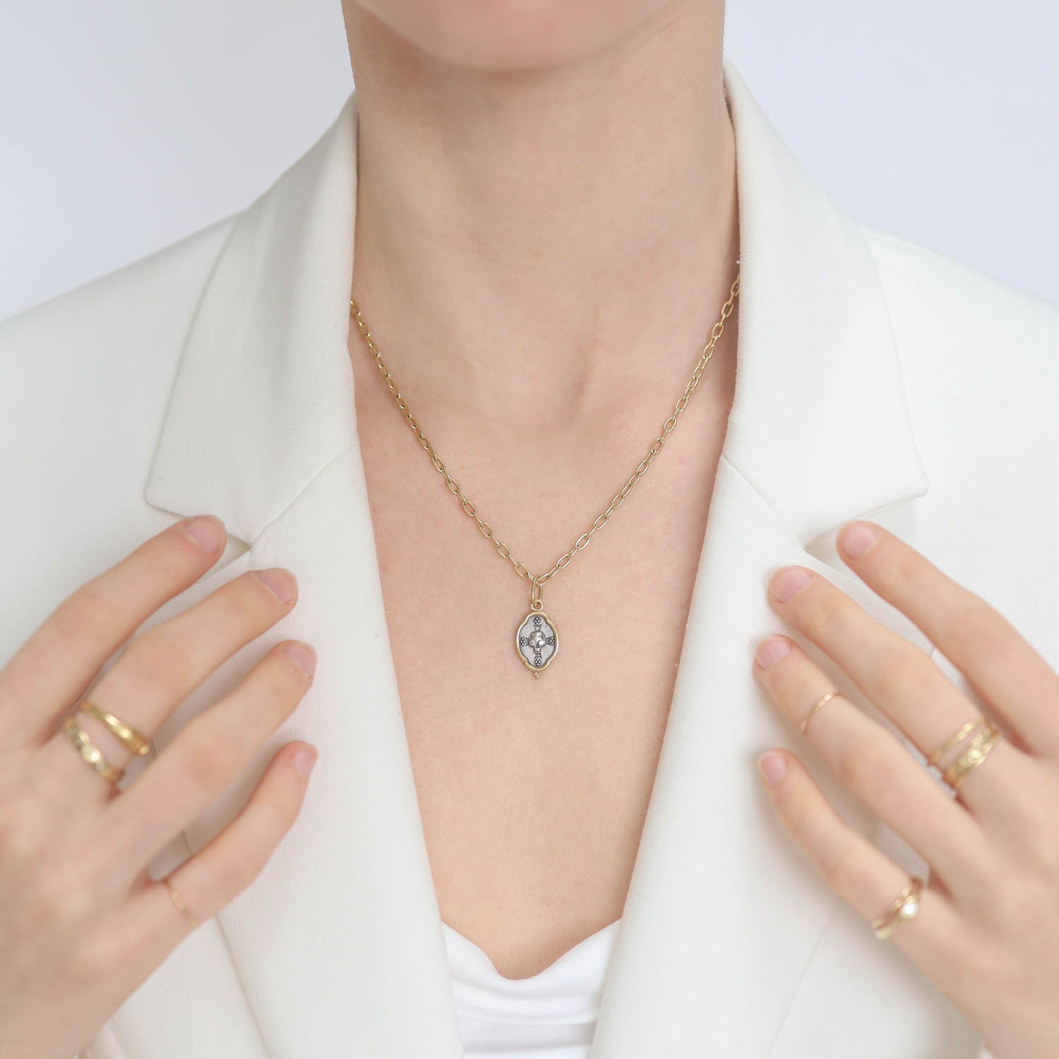 Erica Molinari Trunk show: SS/18K Small ornate diamond eye skull,0.02cts