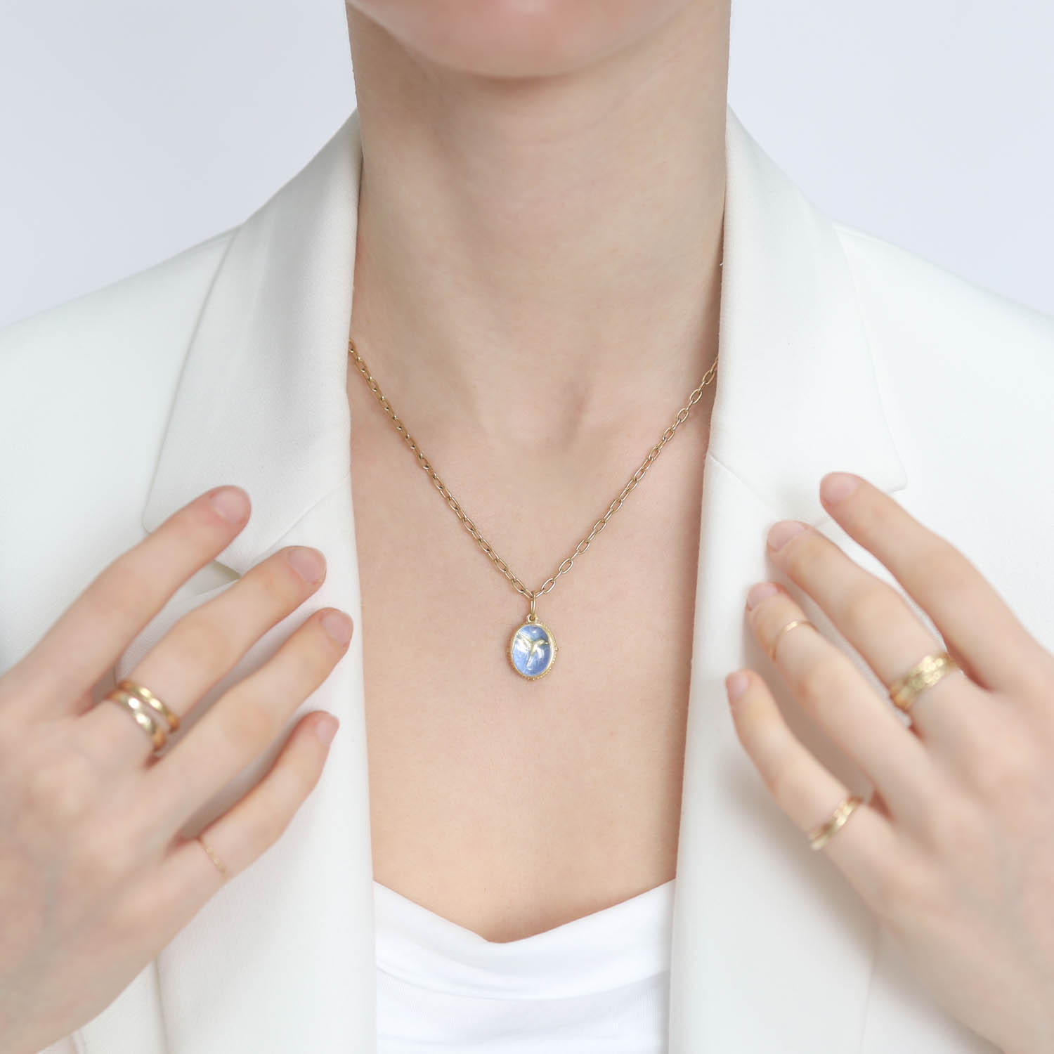 Erica Molinari: 18k/FS Hand engraved hummingbird, set under white sapphire crystal cab, granule frame, Blue, TRUNK SHOW