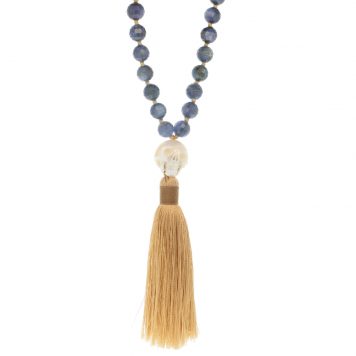 Victoria Cunningham Trunk Show : MALA Carved pearl skull,Kyanite beads