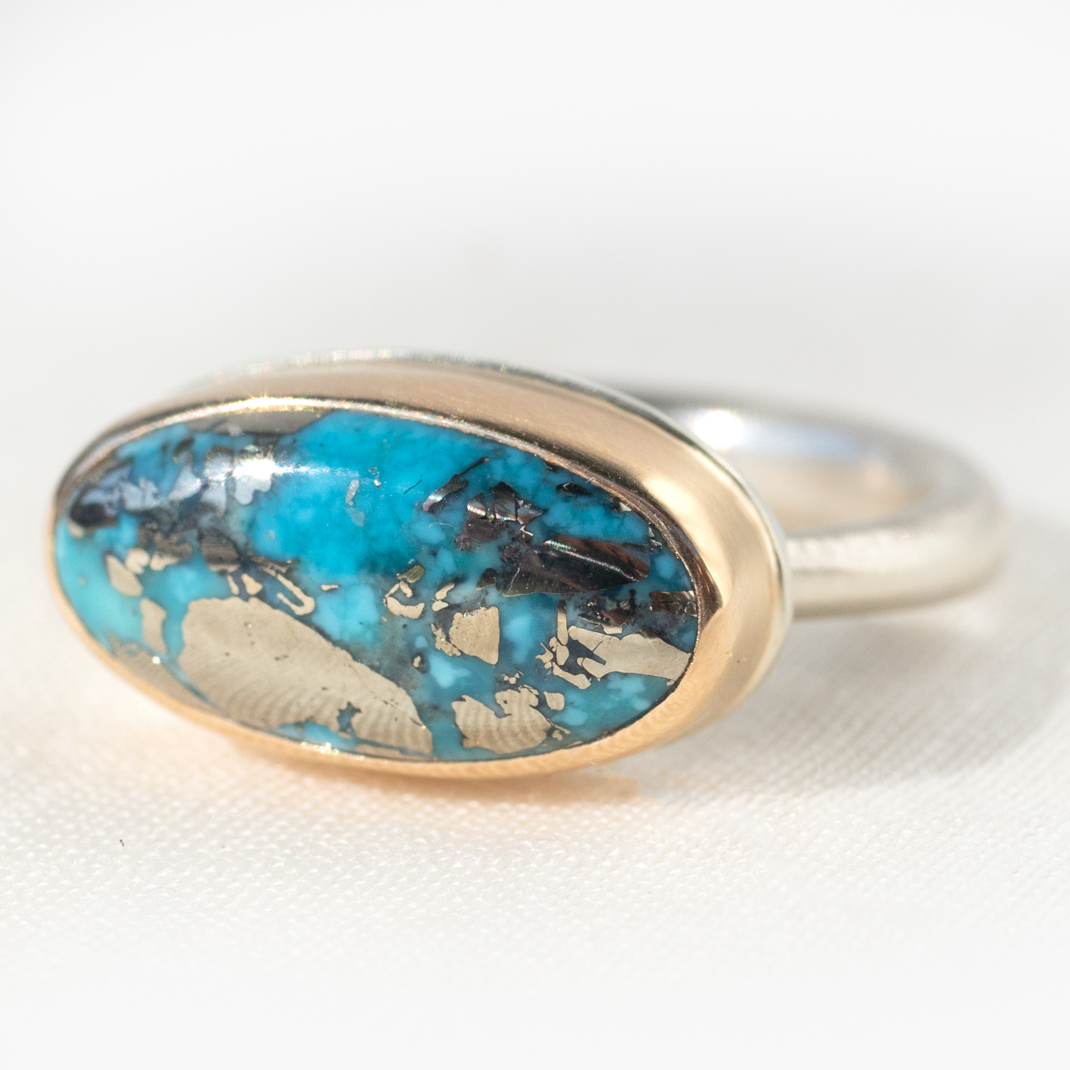 Jamie Joseph: Sterling & 14K Gold Ring w/ Small Oval PERSIAN TURQUOISE on Egyptian Band