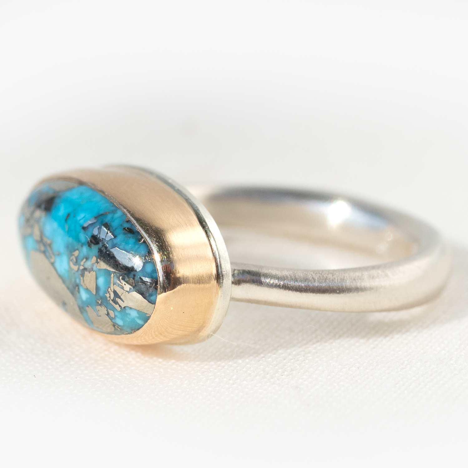 Jamie Joseph: Sterling & 14K Gold Ring w/ Small Oval PERSIAN TURQUOISE on Egyptian Band