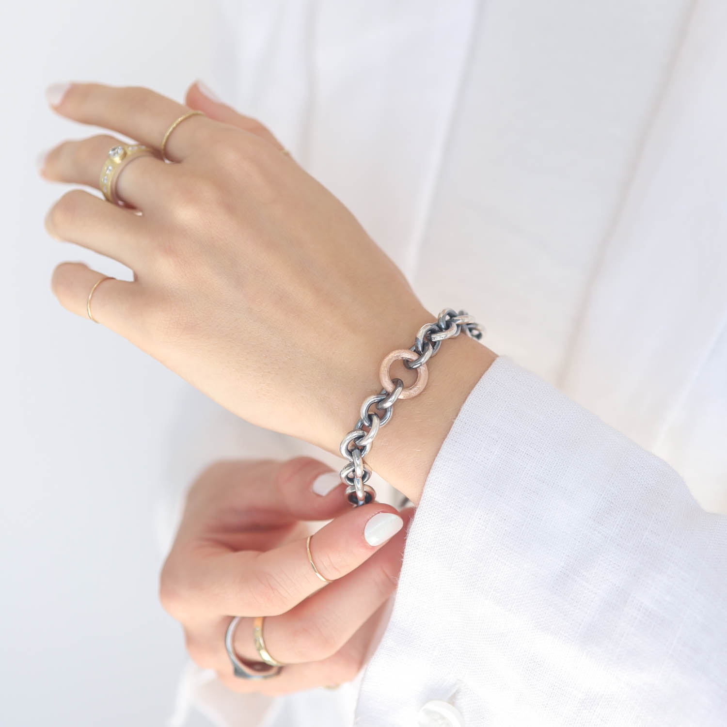 Rene Escobar Trunk show:BRACELET LINK IN SILVER 18K RG AND BK DIA 0.20CT