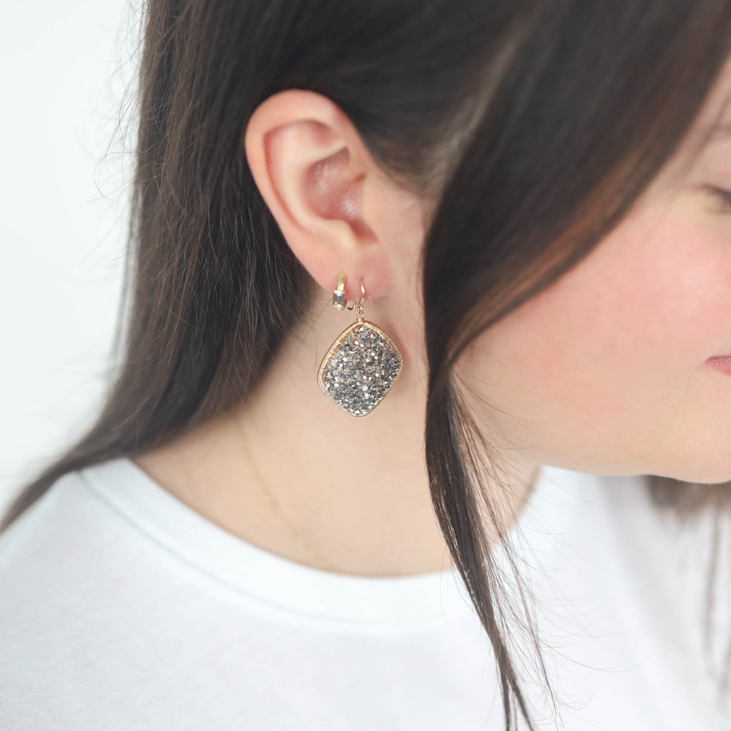 Dana Kellin : Earrings,large diamond shape with crystals