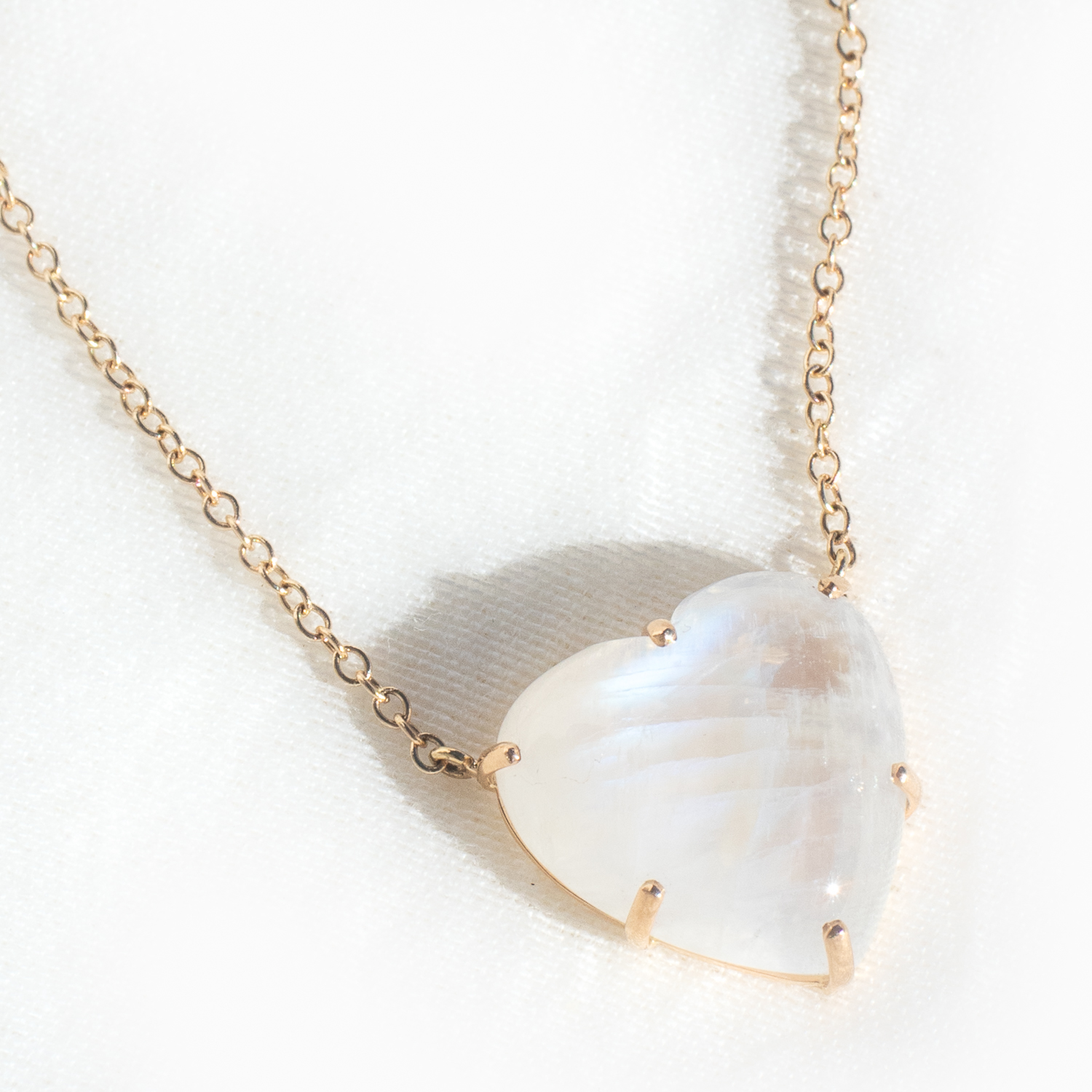 Jamie Joseph: 14K Gold Necklace w/ Smooth WHITE RAINBOW MOONSTONE Heart in Multi Prongs (17.5")