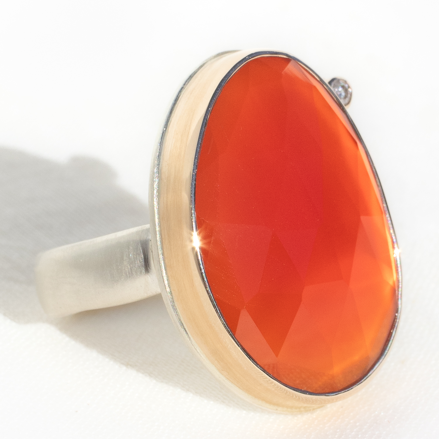 Jamie Joseph:Sterling & 14K Gold Ring w/ Vertical Asymmetrical Rose Cut CARNELIAN & .03 ct Satellite Diamond on Groovy Band,Size 8.25