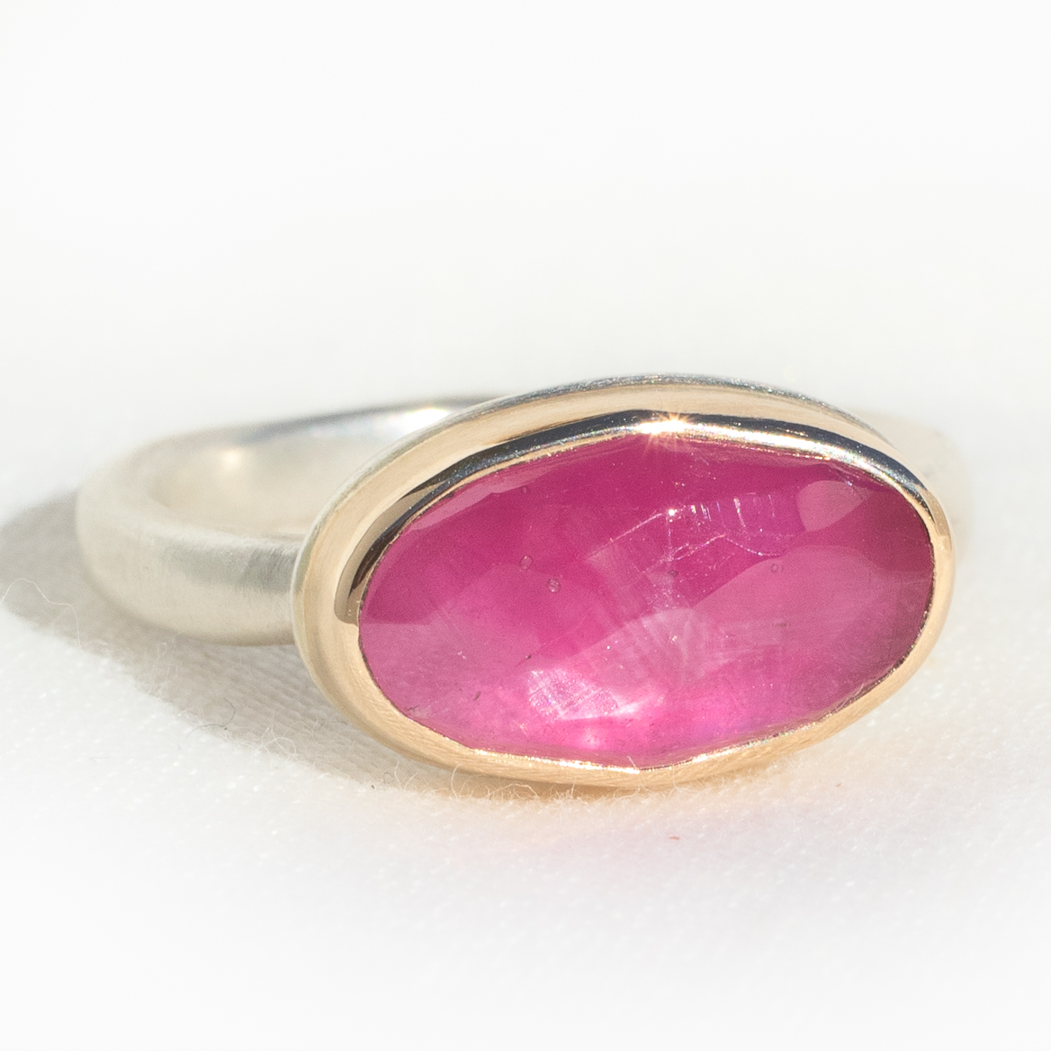 Jamie Joseph: Sterling & 14K Gold Ring w/ Small Oval Rosecut AFRICAN RUBY on Middle Organic Band, Stone Measures 5/16" x 1/2", Size 7