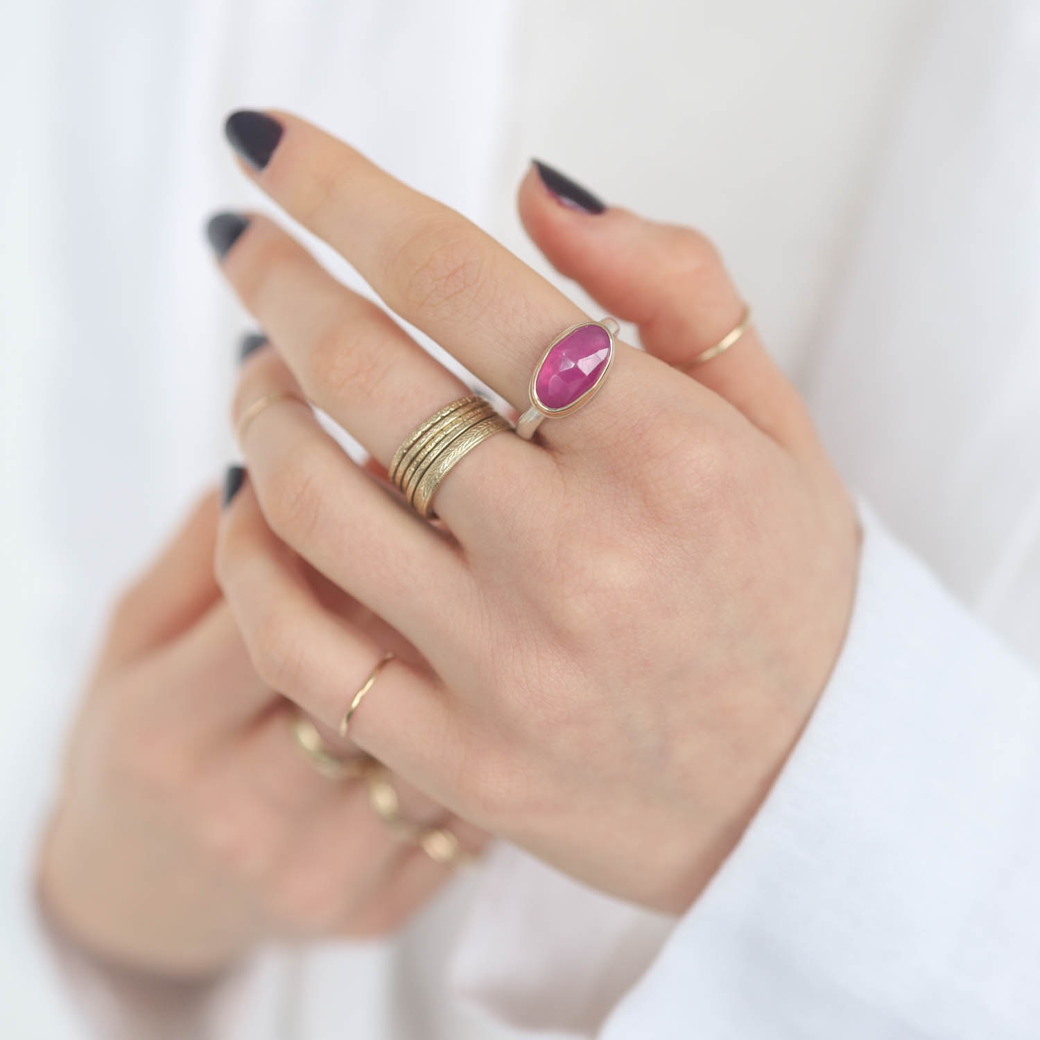 Jamie Joseph: Sterling & 14K Gold Ring w/ Small Oval Rosecut AFRICAN RUBY on Middle Organic Band, Stone Measures 5/16" x 1/2", Size 7