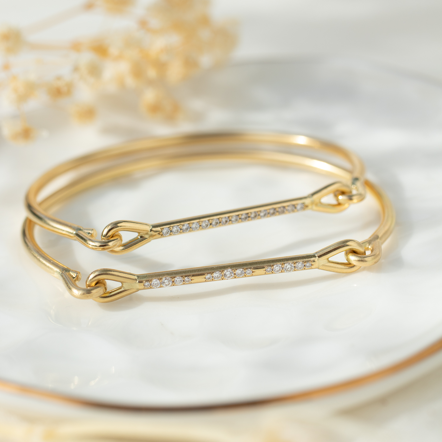 Tura Sugden: Needle Eye Cuff, Clustered Diamonds, 18K YG