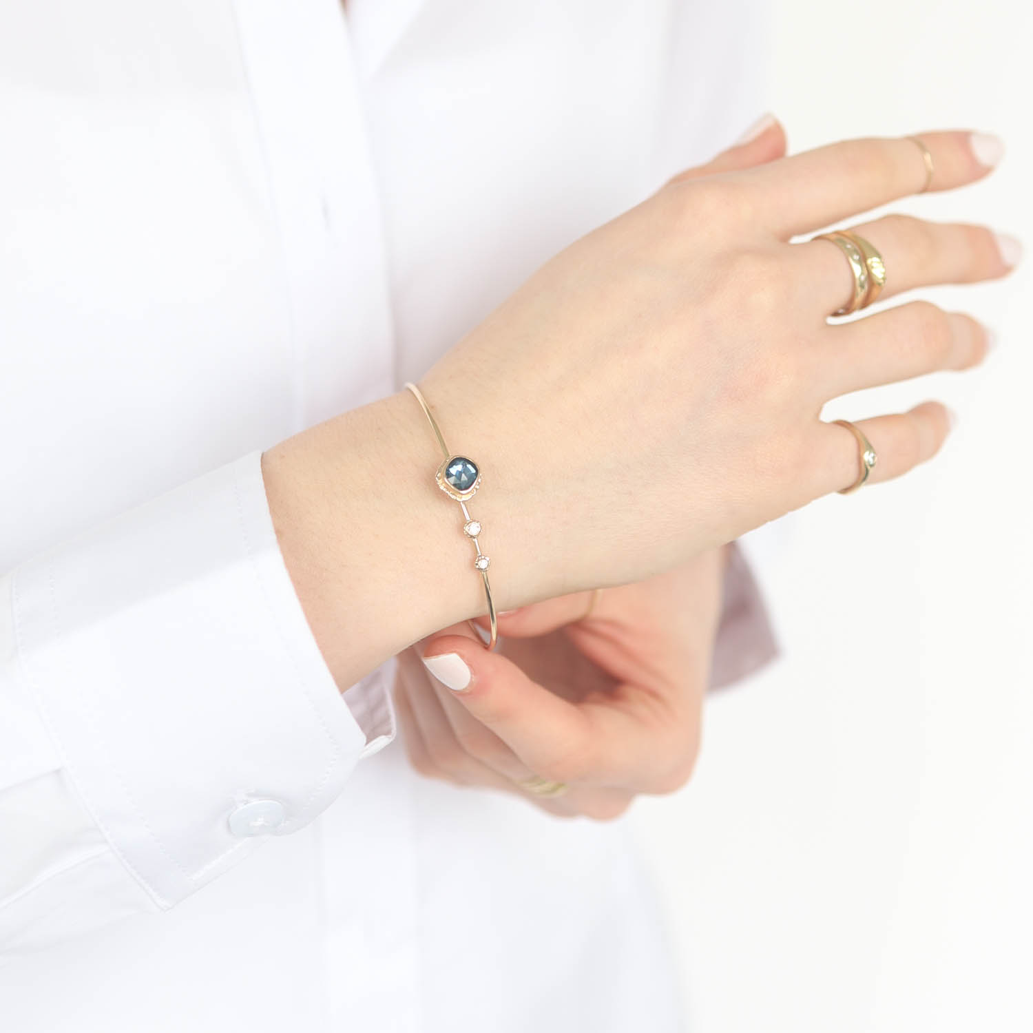Jamie Joseph Trunk Show:14K Gold Bracelet w/ Asymmetrical Rose Cut MONTANA SAPPHIRE on Ruffled Platform w/ Double Diamond Accents (0.085 TCW)