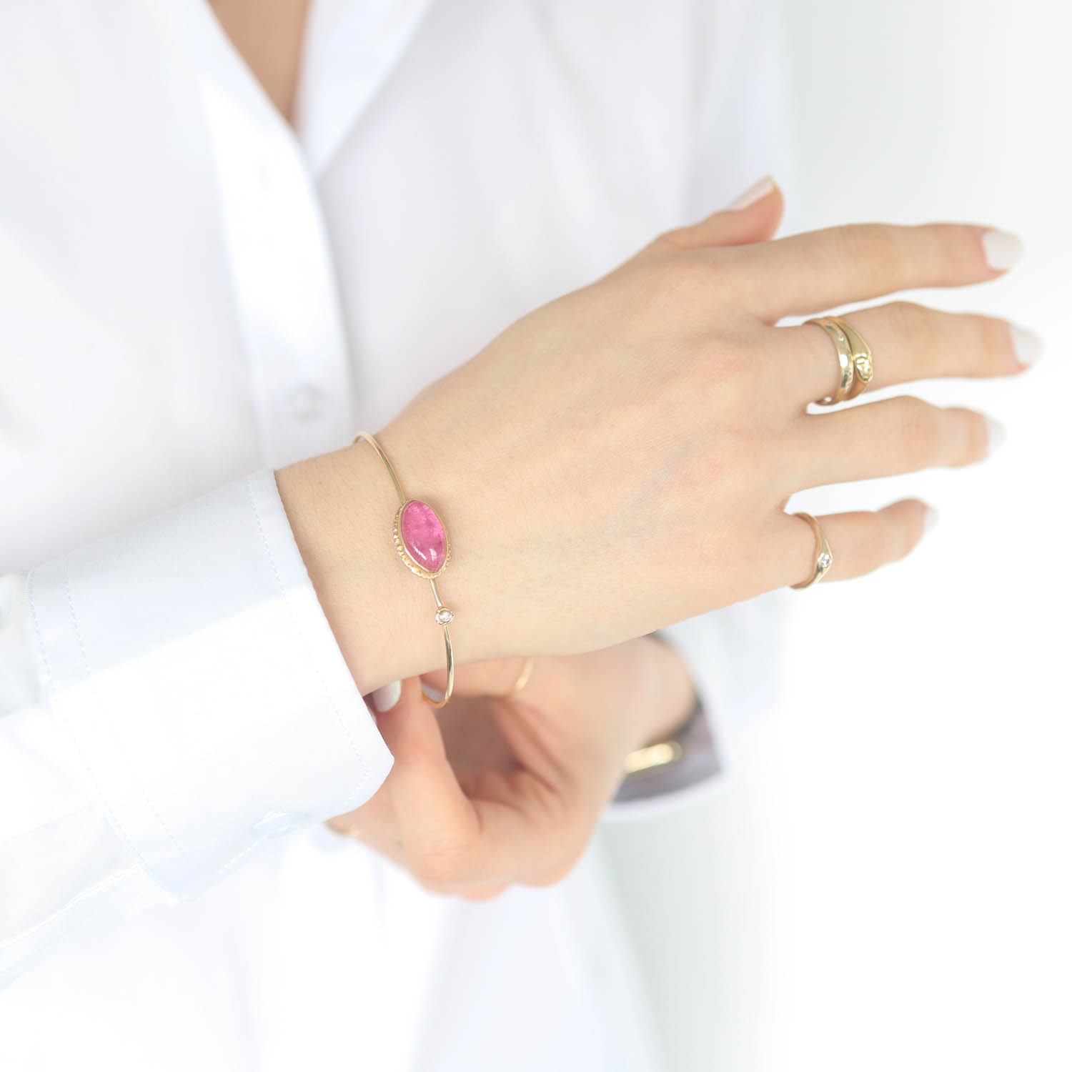Jamie Joseph Trunk Show:14K Gold Bracelet w/ Oval Smooth SIBERIAN PINK TOURMALINE on Ruffled Platform w/ .03 ct Diamond Accent