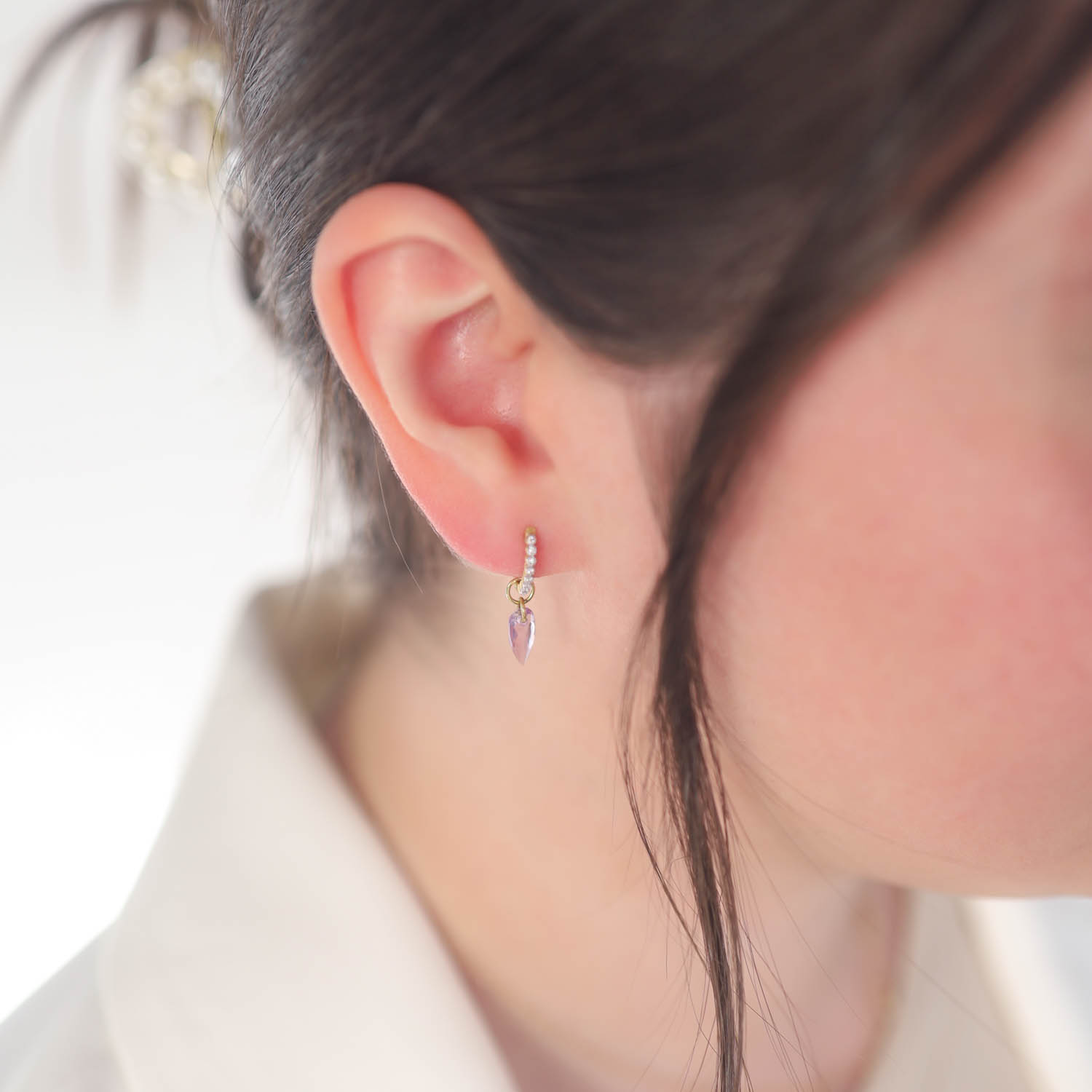 Jude Frances: Charm, Petite Inverted Pear, 18K yellow gold, Amethyst