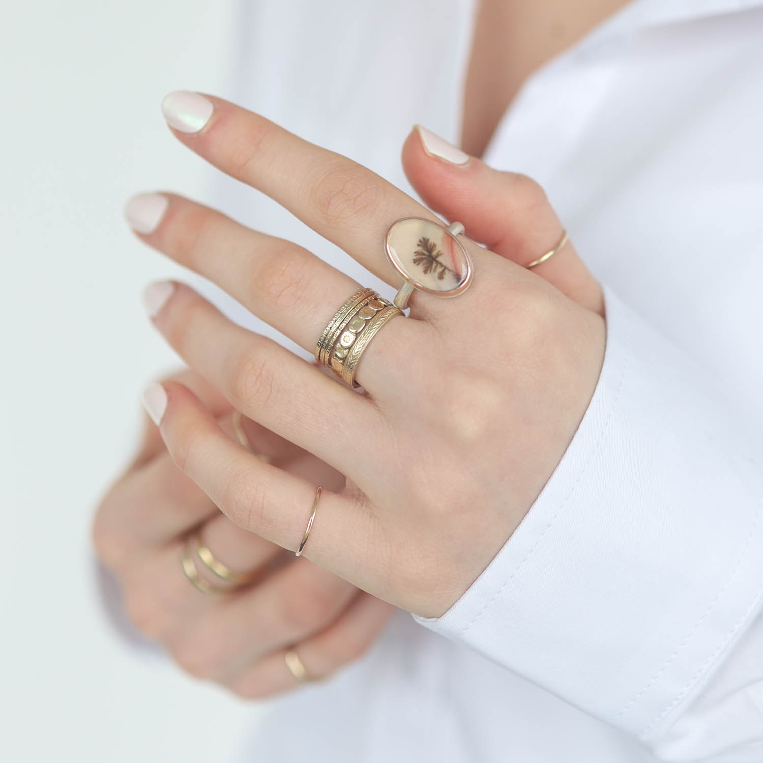 Jamie Joseph: Sterling & 14K Rose Gold Ring w/ Small Vertical Oval DENDRITIC AGATE on Egyptian Band