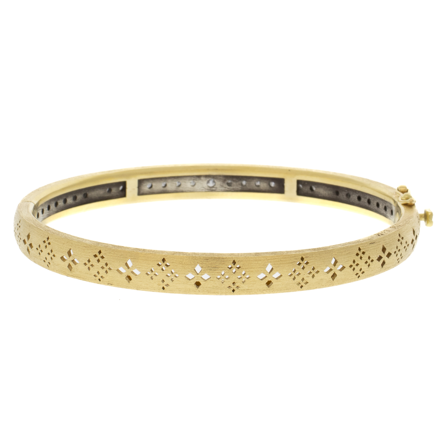 Erica Molinari Trunk Show: 18K/ss Oval hinged bracelet,single large diamond center,large white diamond sides,clover pattern-1.96cts, width 1/4"