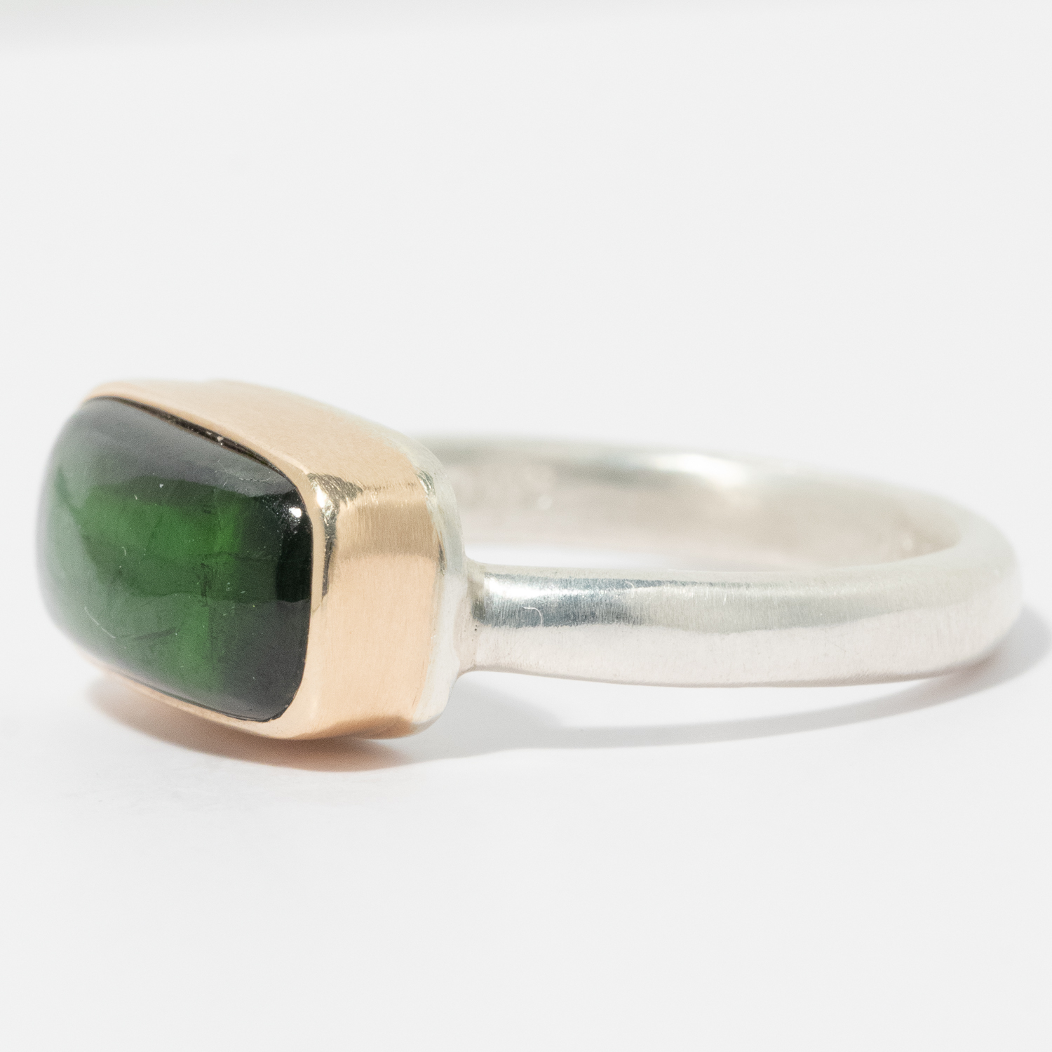 Jamie Joseph: Sterling & 14K Gold Ring w/ Small Smooth Rectangular GREEN TOURMALINE on Middle Organic Band, Size 7, 1/4" x 1/2"