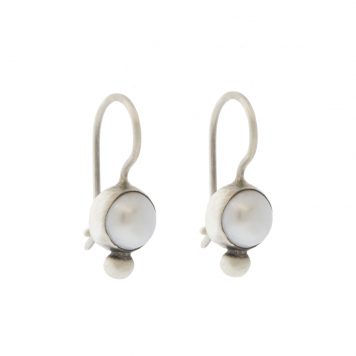 Jane Diaz: Simple Pearl Drop with Granulation, pearl