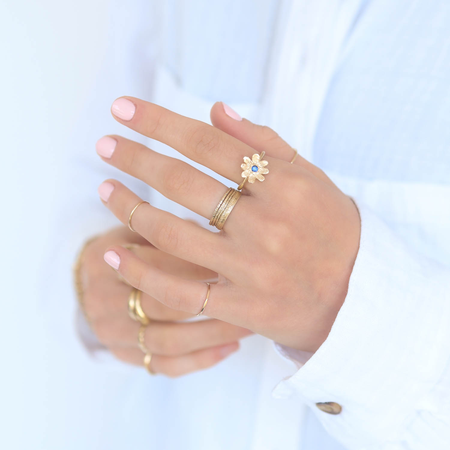 Victoria Cunningham Trunk Show: 14k L daisy ring and sapphire
