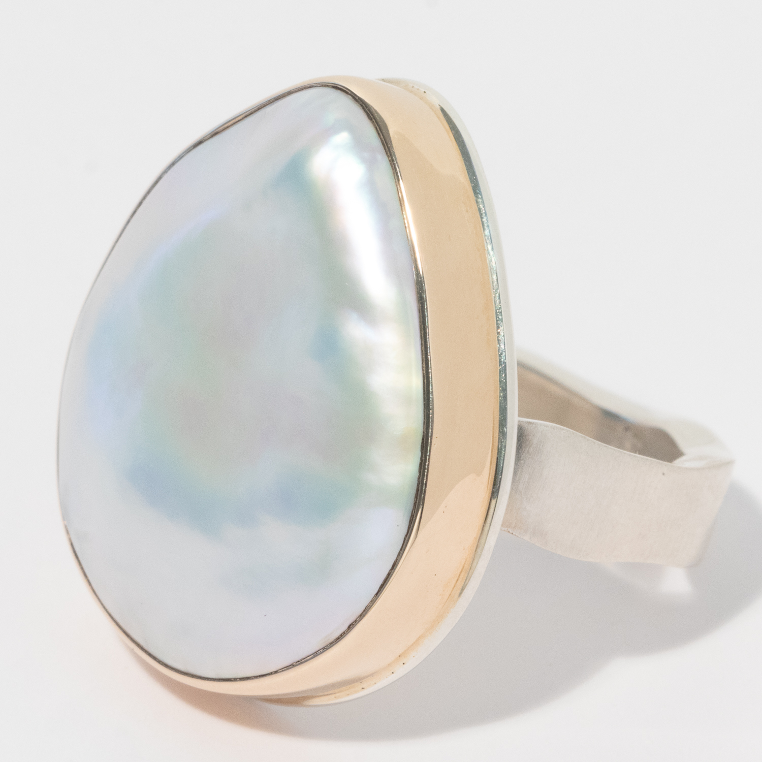 Jamie Joseph: Sterling & 14K Gold Ring w/ Vertical Asymmetrical CULTURED WHITE PEARL on Live Edge Band, Size 7 3/4, Measures 15/16 x 3/4
