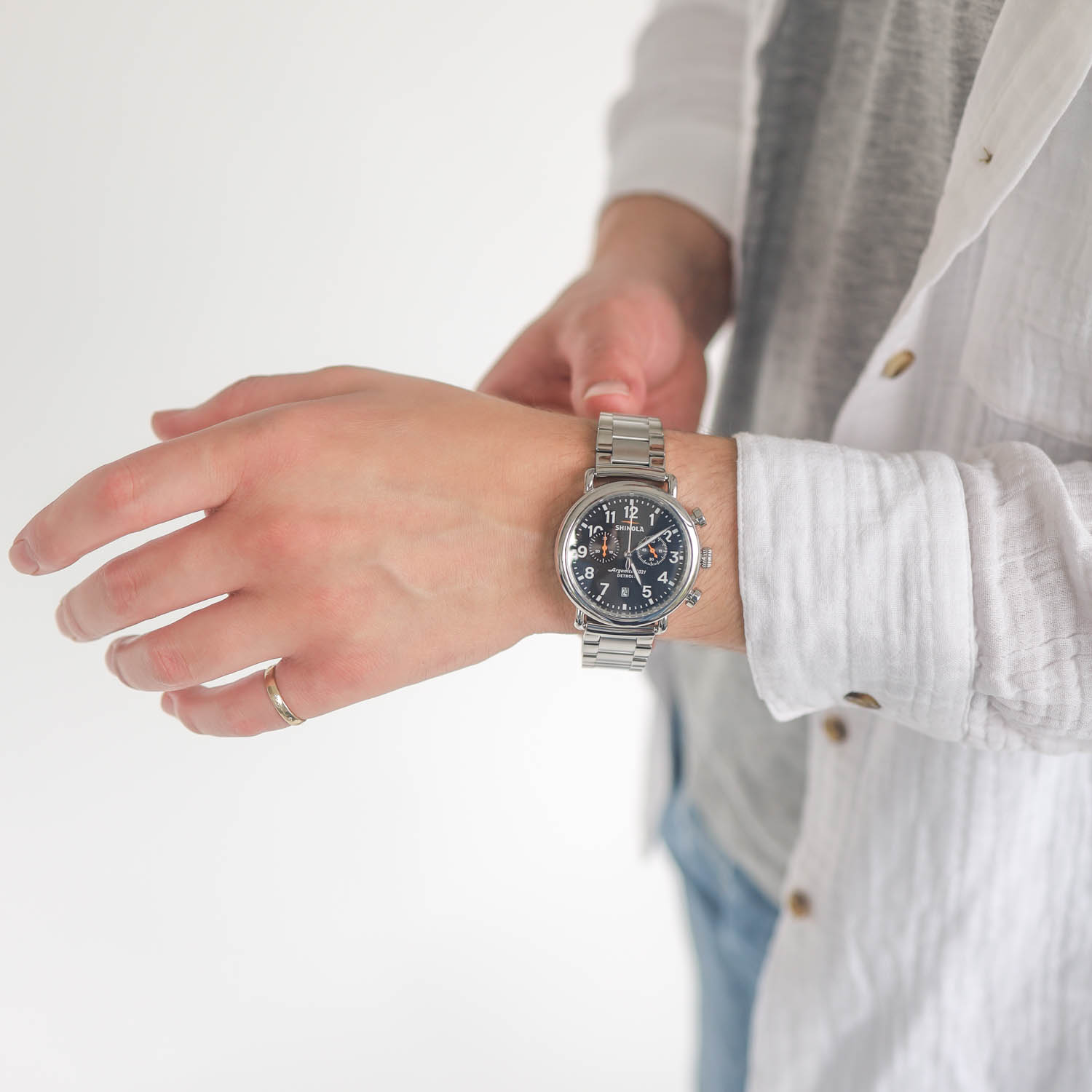 Shinola: Watch, Runwell 2 eye Chrono 41 mm, Silver Bracelet, Black