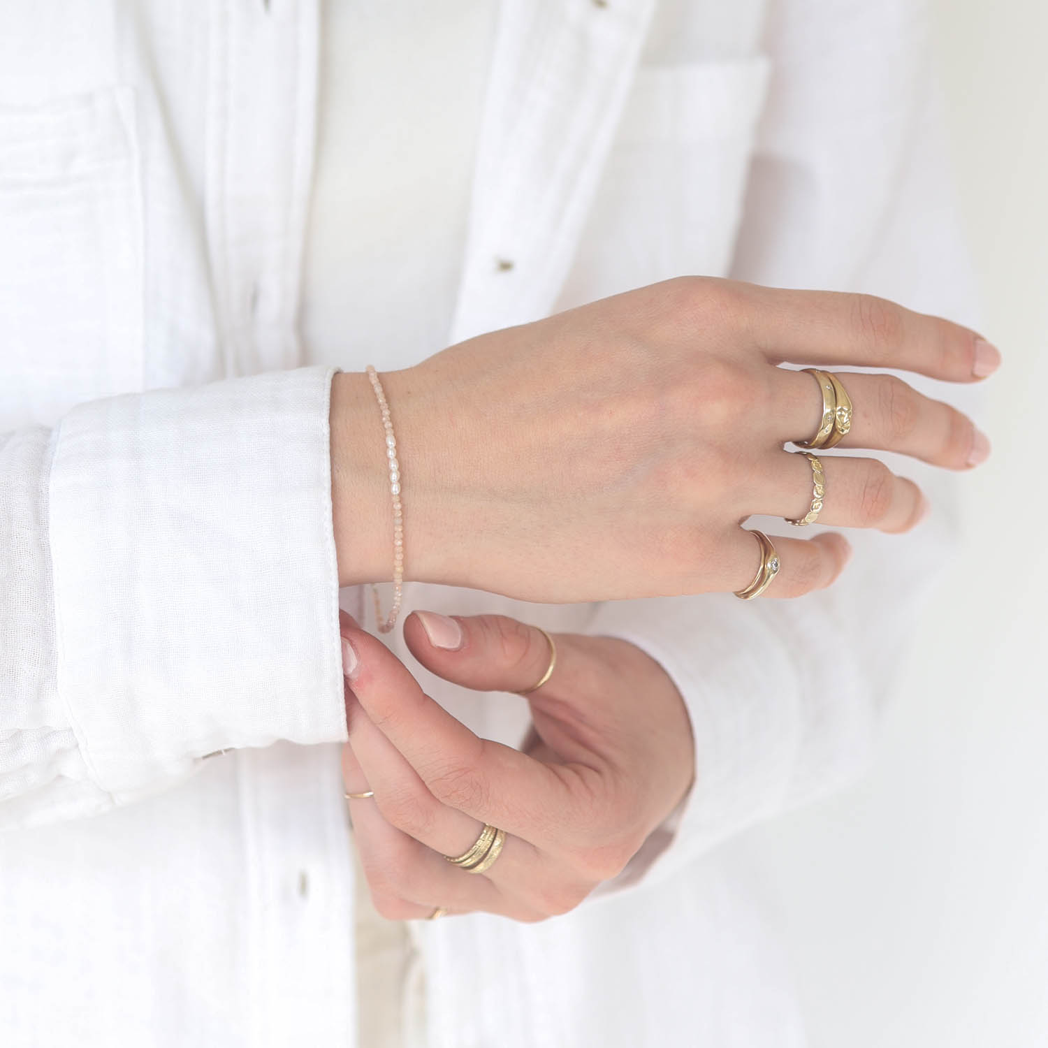 Margaret Solow:Bracelet,SS Clasp,Peach Moonstone and pearls, 7", 1/4" x 7/16"