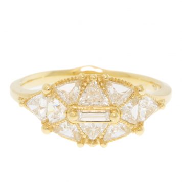 gold ring with diamonds by jewelry designer Artemer