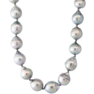 Alison Shiboski:Blue greenTahitian strand w/14k Vintage clasp, 19 1/2" in length