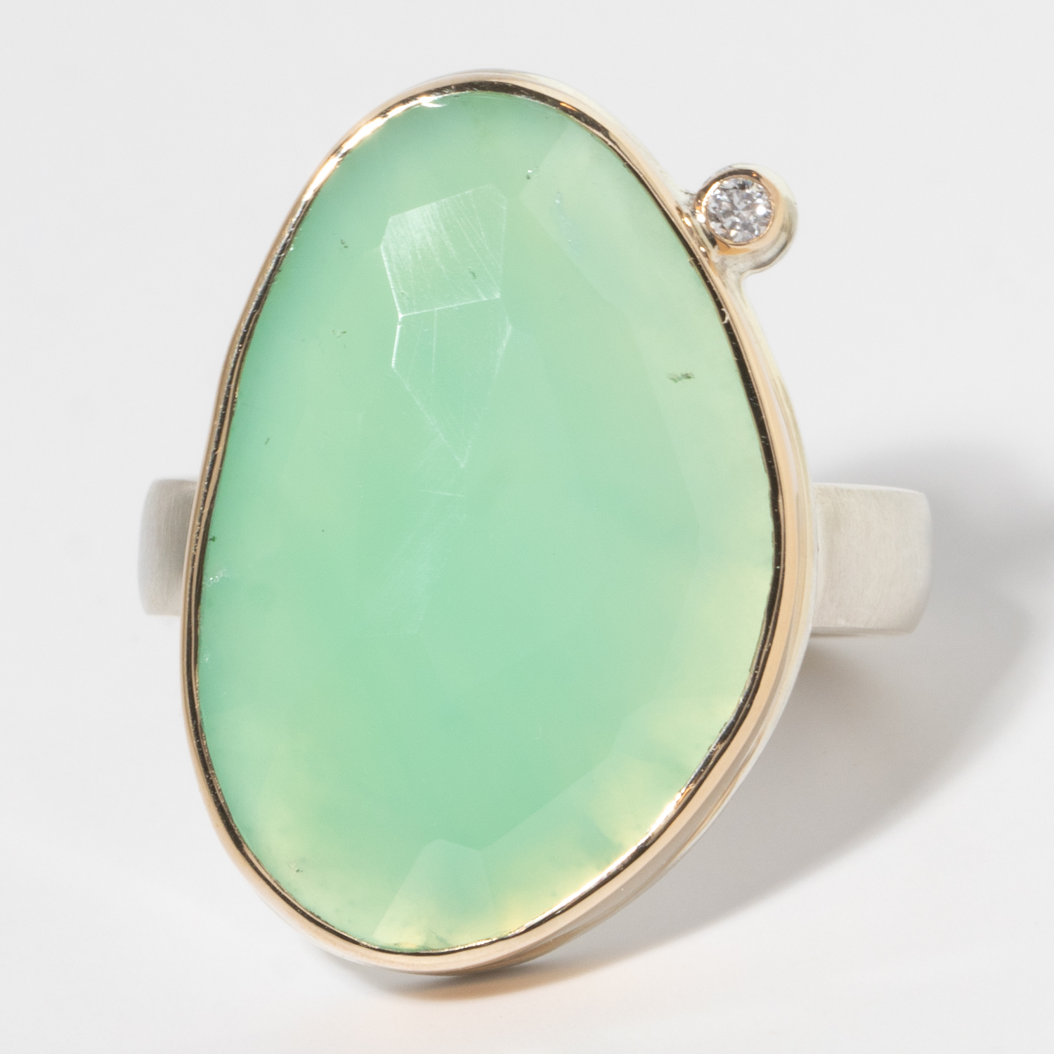 Jamie Joseph: Sterling & 14K Gold Ring w/ Vertical Faceted Asymmetrical Chrysoprase & .025 ct Satellite Diamond on Y Band, 1 x 5/8, 8