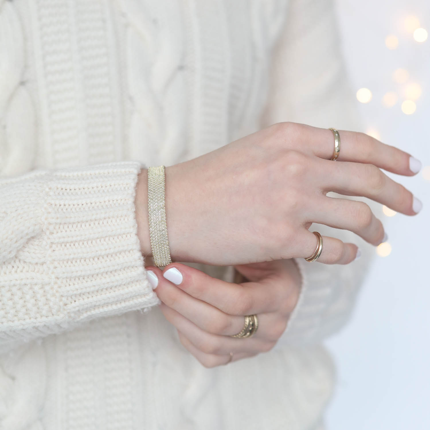 Marie Laure Charmorel: Bracelet, 925 Sterling Silver, Silk Yarn, Gold Finishing, color: Gold White