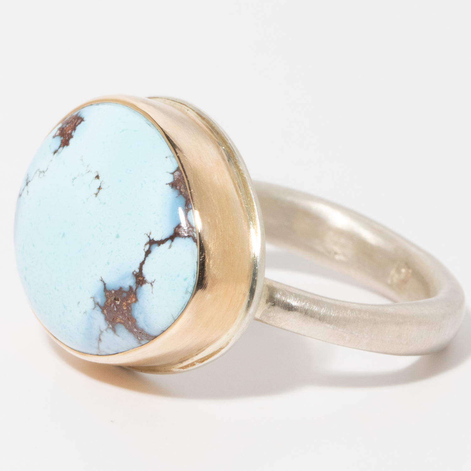 Jamie Joseph: Sterling & 14K Gold Ring w/ Teardrop KAZAKHSTANI TURQUOISE on Egyptian Band, size 7 1/2 measures 9/16" x 11/16"