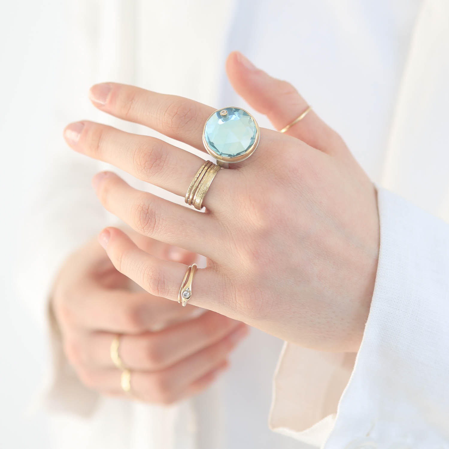 Jamie Joseph: Sterling & 14K Gold Ring w/ Round Rose Cut SKY BLUE TOPAZ & .03 ct Diamond on Comfort Band, size 8, measures 13/16" in diameter