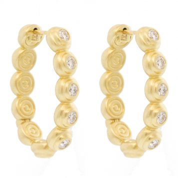 Campbell + Charlotte: Evolve Oval Hoop Earring, Diamond, 14k Gold