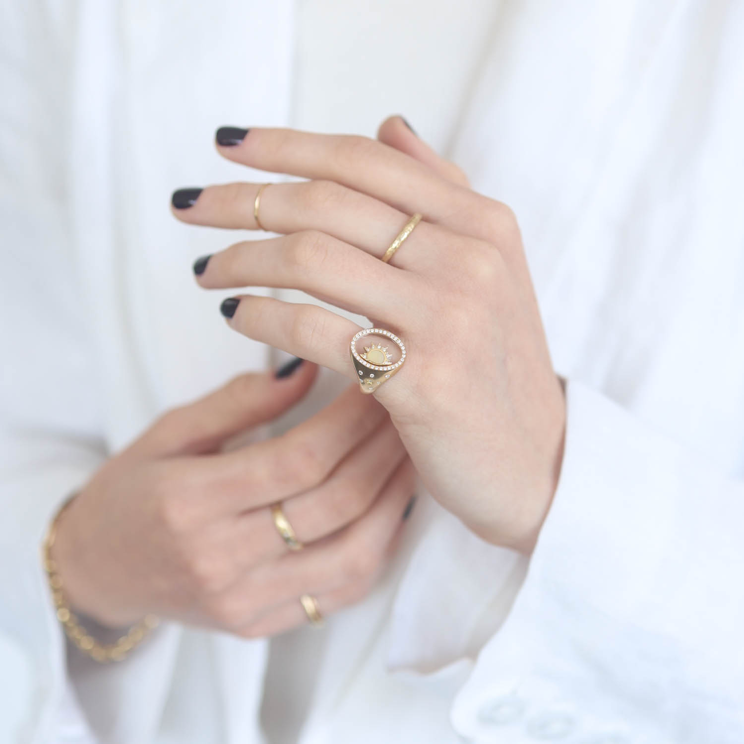L'atelier Nawbar:Ring,18k Wared 2.0,0.3ct white diamonds and inlaid with MOP