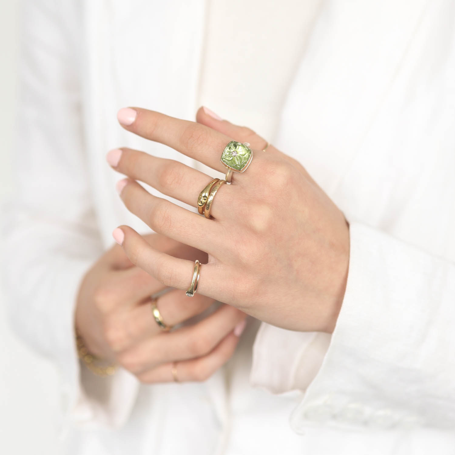 Jamie Joseph: Sterling & 14K Gold Ring w/ Square Carved PERIDOT & .03 ct Diamond on Middle Organic Band, Size 6 1/2