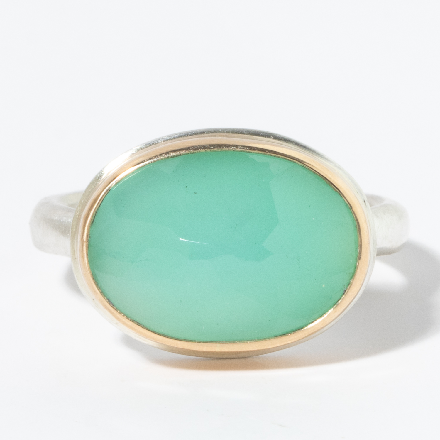 Jamie Joseph: Sterling & 14K Gold Ring w/ Small Oval Inverted CHRYSOPRASE on Middle Organic Band, Size 7 1/2