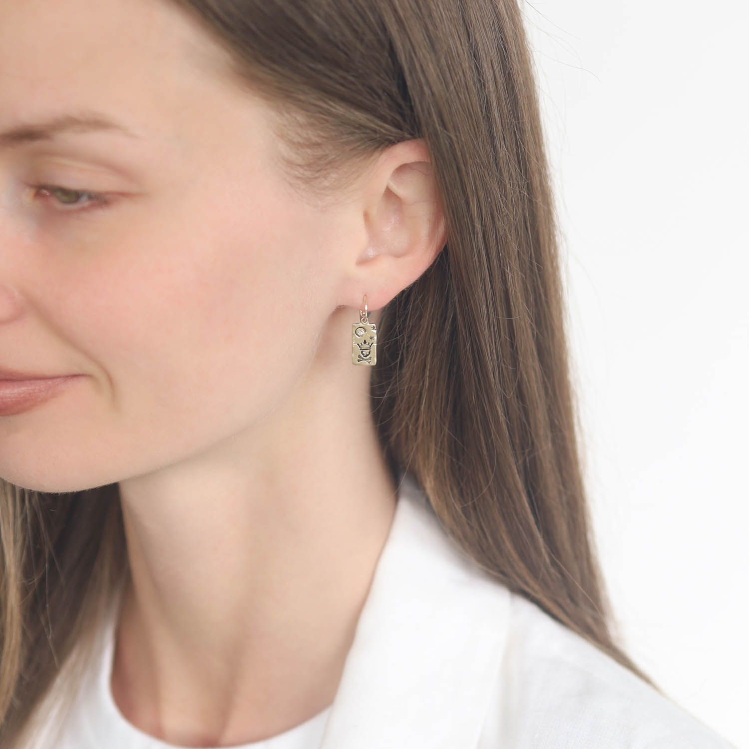 Victoria Cunningham Trunk Show: 14K transcendence earrings 7/8 x 5/16