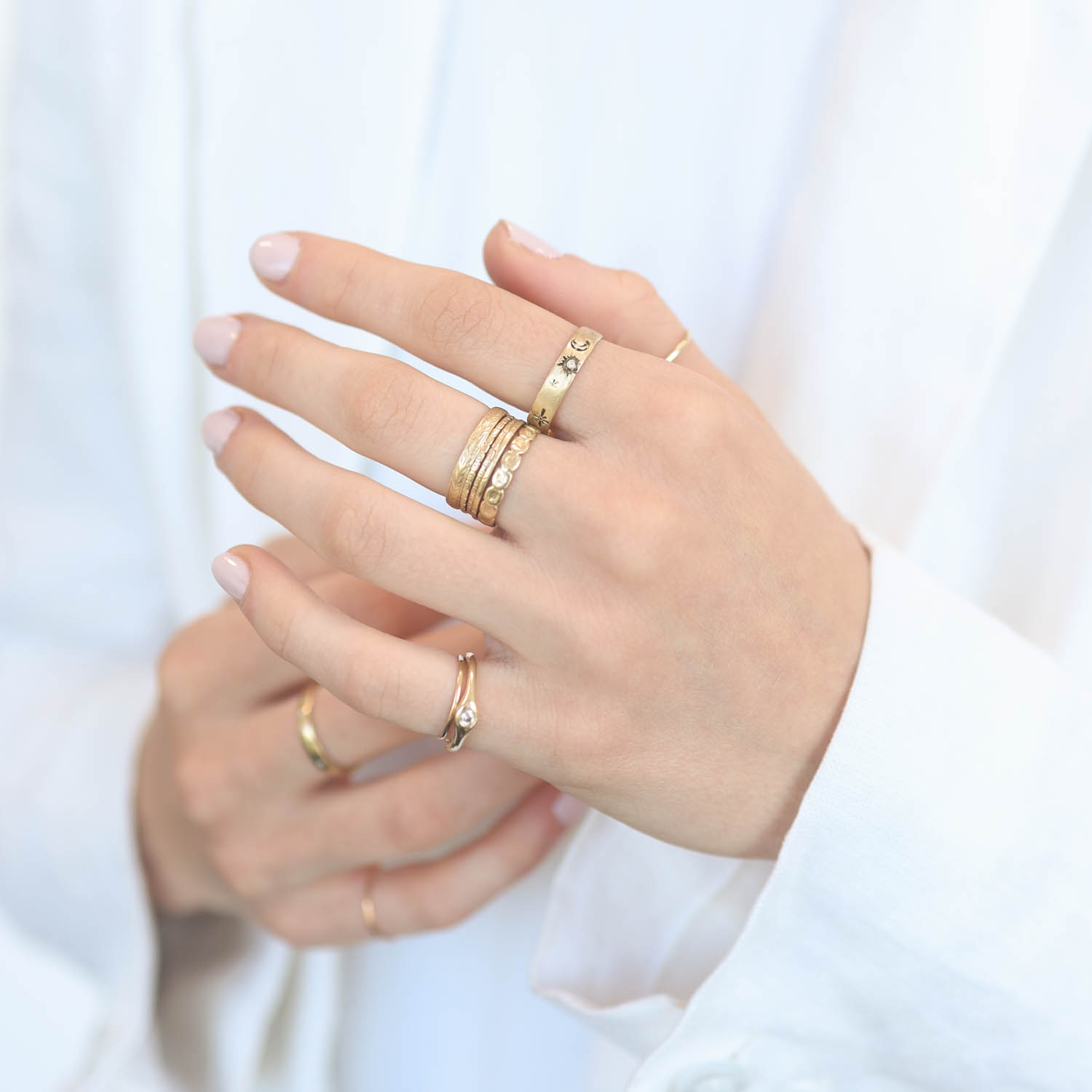 Victoria Cunningham Trunk Show: 14K day & night ring, Size 8 1/2, Width 5/32"