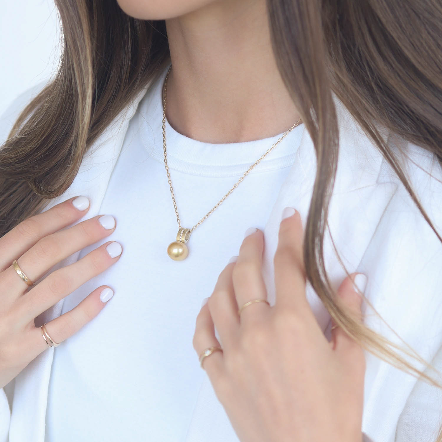 Rene Escobar:PENDANT,12MM GOLDEN SOUTH SEA PEARL & YG BAIL SET WITH 0.08CT IN DIAMONDS