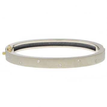 Rene Escobar: Bracelet, ORLY,6MM WG FRONT & WG BACK BANGLE SET WITH 0.14CT IN DIAMONDS