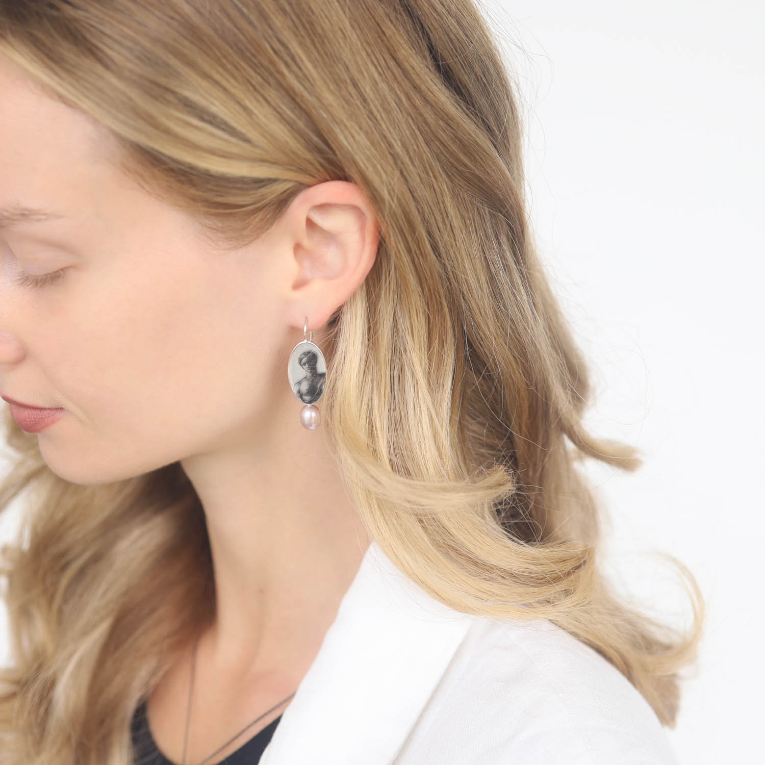 Anzu: Pearlhanger, Sterling Silver, Aphrodite Motif