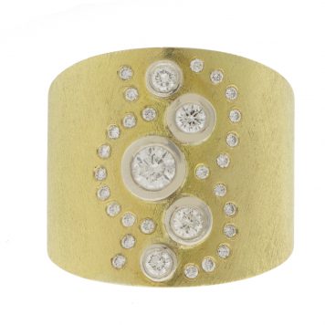 Rene Escobar Trunk Show:18k Yg ring set with 0.90CT of WH diamonds with SS bezel.