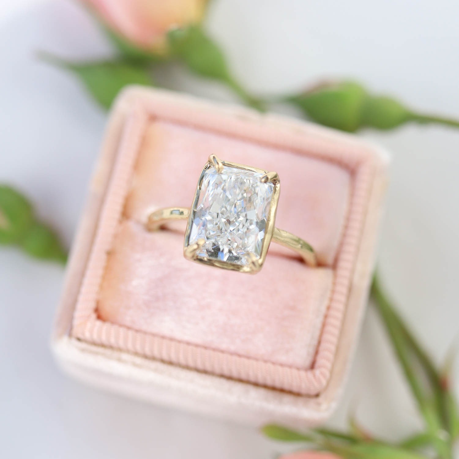 Robin Haley: Ring, Radiant Cut Lab grown,3 ct