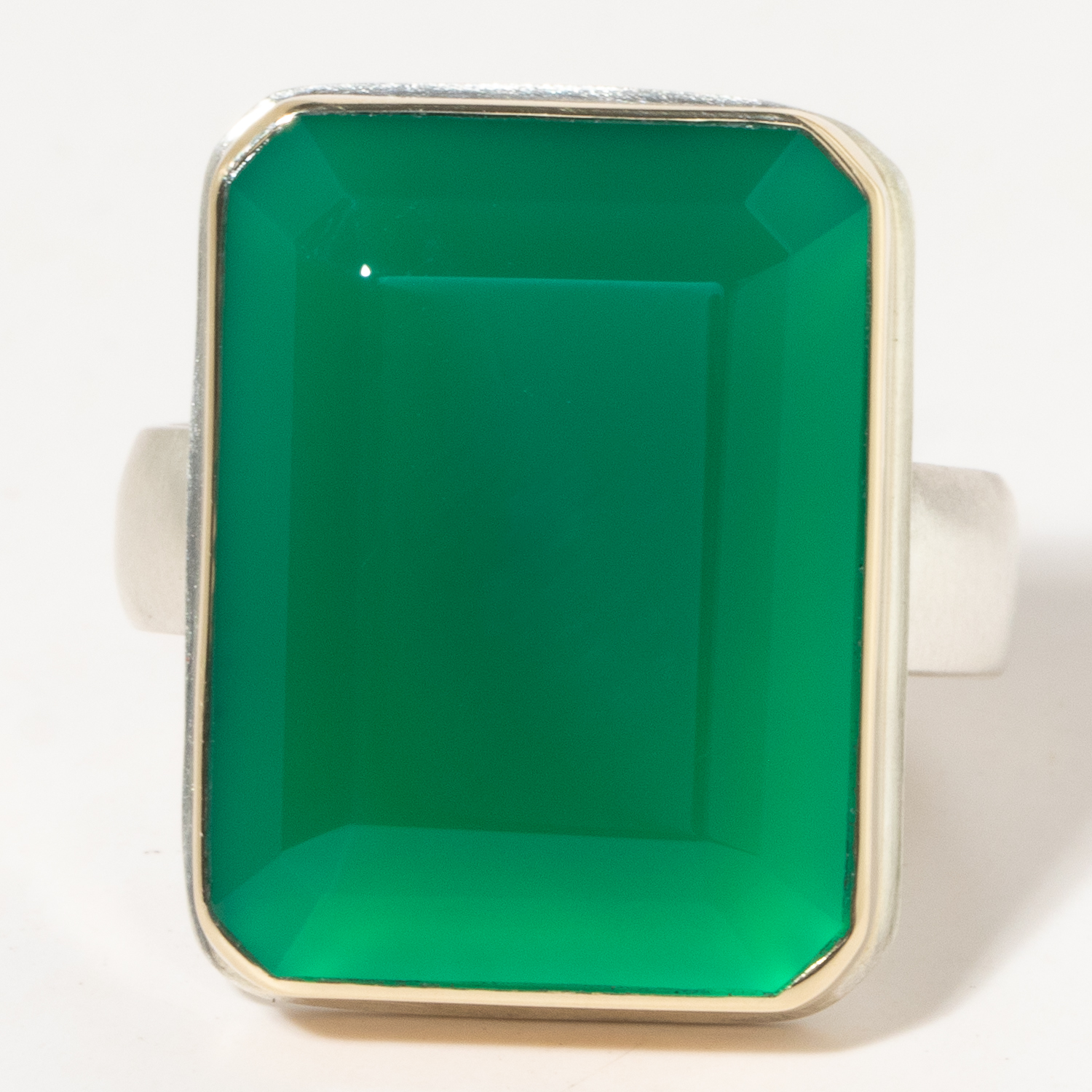 Jamie Joseph:Sterling & 14K Gold Ring w/ Vertical Rectangular Table up GREEN ONYX on Comfort Band