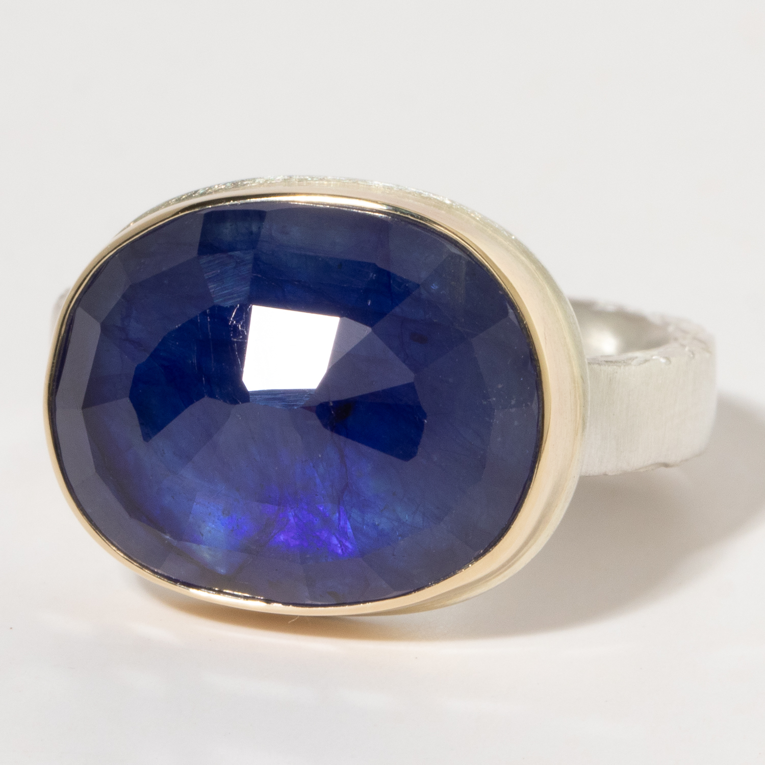 Jamie Joseph:Sterling & 14K Gold Ring w/ Faceted Oval BLUE SAPPHIRE on Middle Bark Band