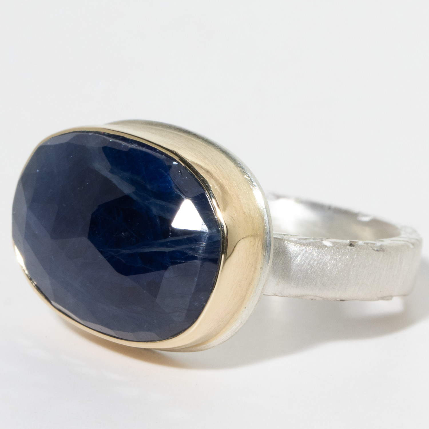 Jamie Joseph:Sterling & 14K Gold Ring w/ Faceted Oval BLUE SAPPHIRE on Middle Bark Band