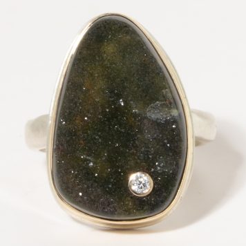 Jamie Joseph:Sterling & 14K Gold Ring w/ Vertical Asymmetrical TURKISH GREEN DRUSY on Middle Groovy Band