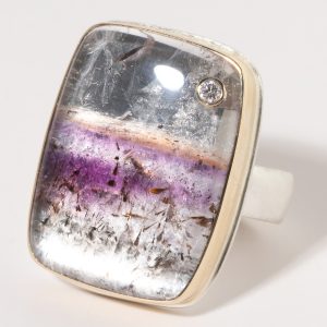Jamie Joseph:Sterling & 14K Gold Ring w/ Rectangular Vertical SUPER SEVEN mineral w/ .03 Pt Diamond on Comfort Band Sz.7.75