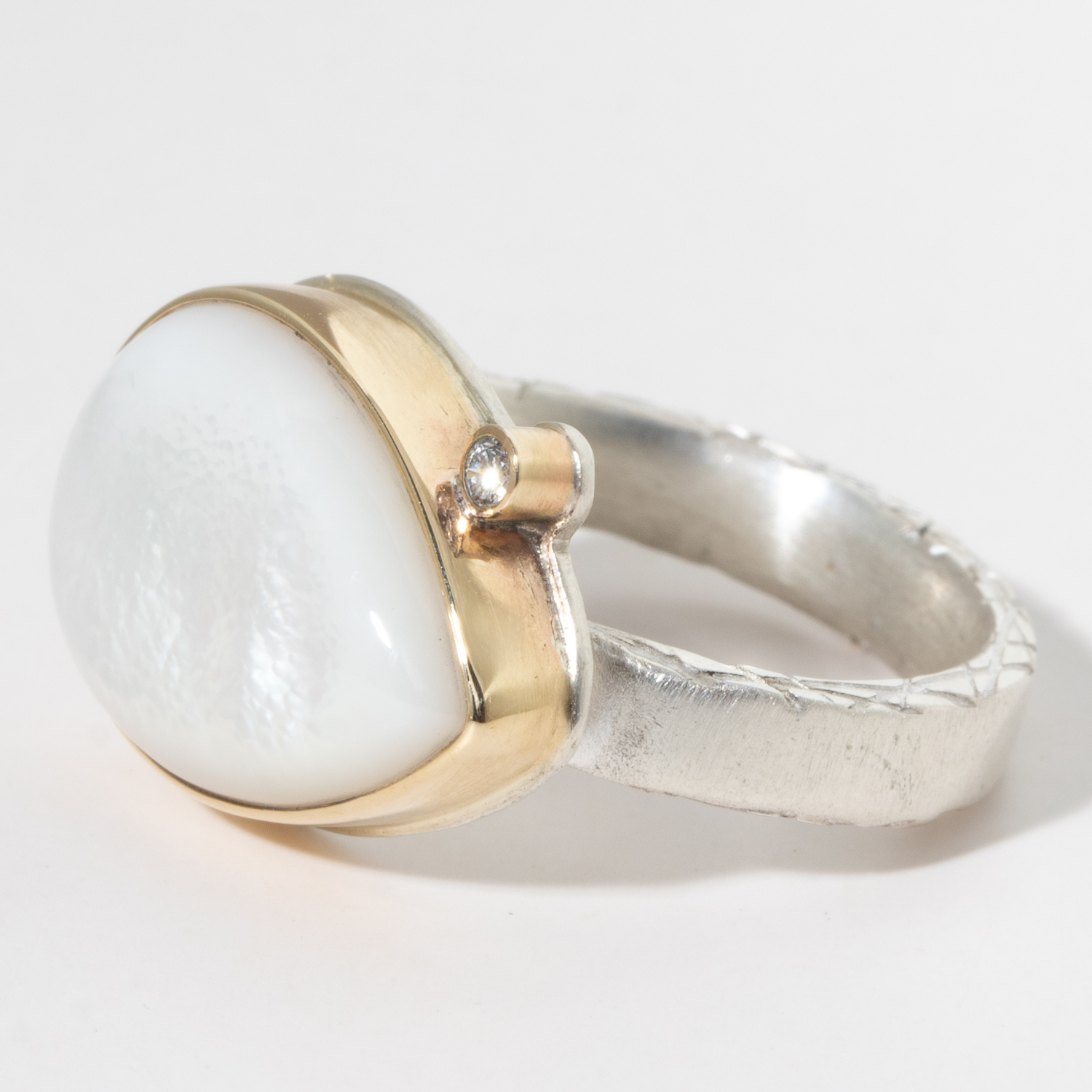 Jamie Joseph:Sterling & 14K Gold Ring w/ Teardrop WHITE MOTHER-OF-PEARL and .03 Pt Satellite Diamond on Middle Bark Band Sz 7.5
